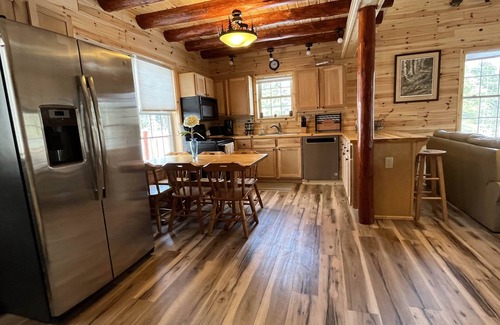 Luzerne Cabin | Cozy Brown Trout Lodge: Riverfront Retreat with Pool & Breakfast