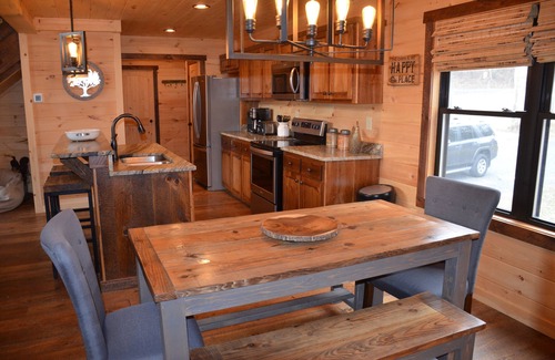 Mineral Bluff House | Riverfront Retreat by Toccoa River with Hot Tub & Pool