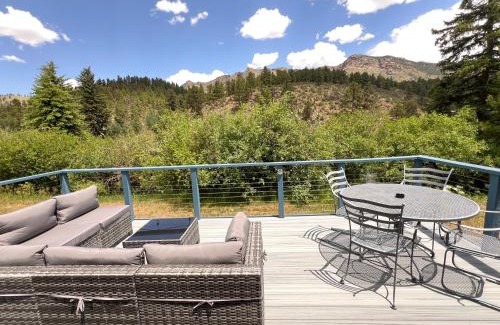Bailey House | Riverfront Cabin W Pool Access & Bbq