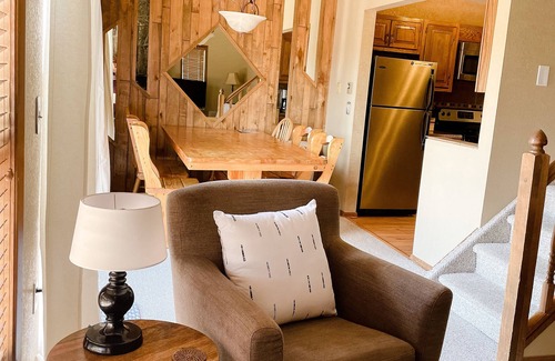 Fraser Condo | Cozy Riverfront Condo in Fraser with Pool & Family Amenities