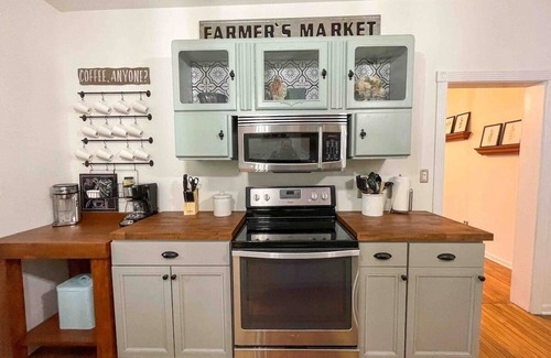 Kankakee County House | Riverfront Escape: Modern Comfort in Historic Home