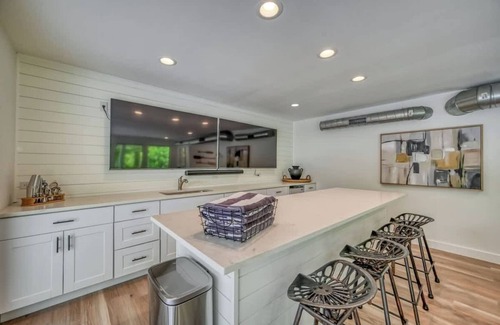 Canyon Lake House | Riverside Retreat with Outdoor Fireplace & Spa Amenities