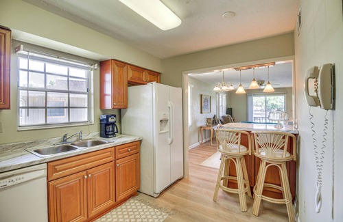 Astor Condo | Relaxing Riverfront Florida Getaway with Pool & Spa Access