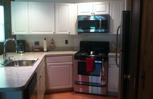 Fishers Hill Cabin | Riverfront Getaway Cabin: Pet-Friendly and Family-Friendly Stay