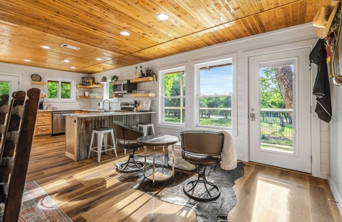 Dennis House | Unforgettable Riverfront Retreat at Lazy Bend River Ranch