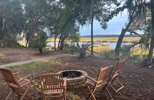 Camden House | Riverfront Home with Kitchen & Child-Friendly Amenities