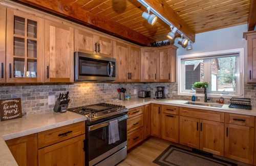 Center Conway House | Riverside Retreat with Hot Tub & Top-Rated Amenities