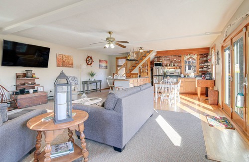 Kingston Cottage | Waterfront Kingston Cottage with Deck, Steps to the Beach