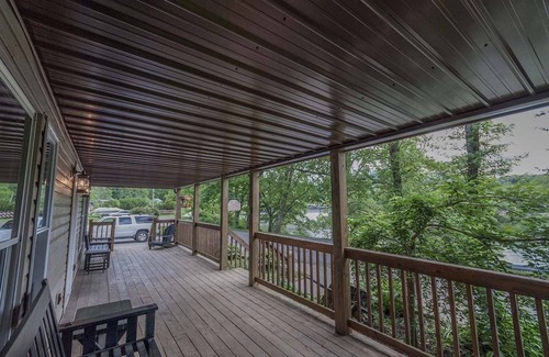 Confluence House | Inviting Riverfront Lodge: Pet-Friendly, Hot Tub & Spa Access