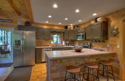 Ellijay Cabin | Riverfront Retreat: Screen Porch & Pet-Friendly Amenities