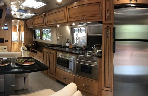 Three Rivers Cabin | RIVERFRONT AIRSTREAM Cabin with Views & Kitchen Amenities