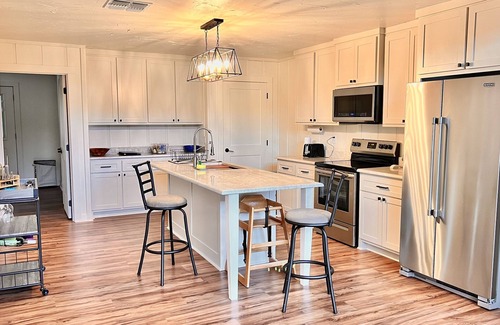Ingram Cabin | Experience Riverfront Luxury on the Guadalupe - Rated 9.8
