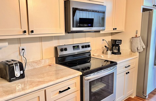Ingram Cabin | Experience Riverfront Luxury on the Guadalupe - Rated 9.8