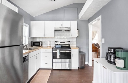 Noblesville House | Riverfront Noblesville Home/kayaks/Fishing, boating!