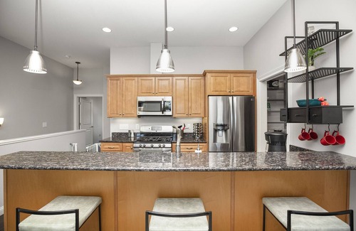 Northeast South Bend House | Riverside Townhome Near Notre Dame - Family Friendly Getaway