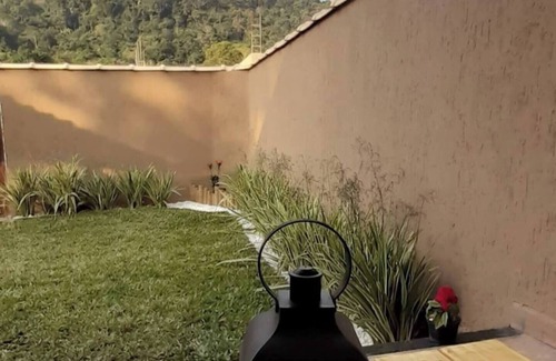 Rio das Ostras Cottage | Riverfront Retreat: Pet-Friendly Suites, Lofts & Houses