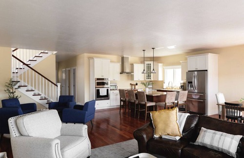 Alexandria Bay House | Riverfront Retreat: Scenic Dock Access & Ocean View Rooms