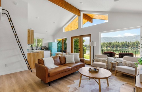 Thompson Falls House | Top-Rated Riverfront Retreat with Family-Friendly Amenities