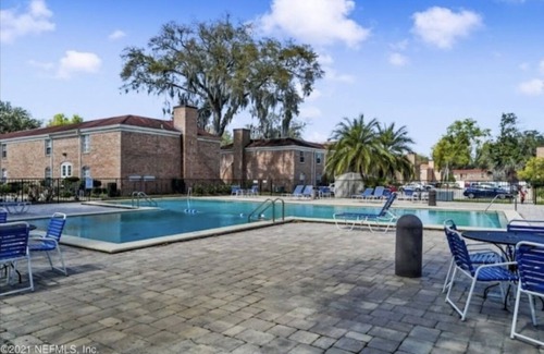 St. Nicholas House | Riverfront Retreat: Steps from Downtown with Pool and Spa
