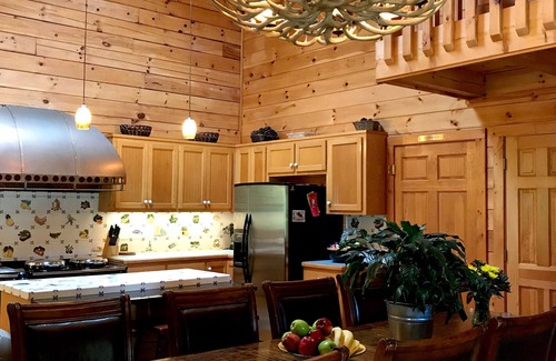 Old Fort House | Riverfront Retreat: Perfect for Gatherings & Outdoor Fun