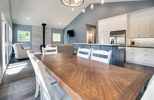 Mountain Home Cabin | Exceptional Riverfront Cabin Rental with Shared Dock Access