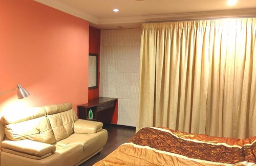 Kuching Apartment | Welcoming Riverine Emerald Resort with Pool & Family Fun