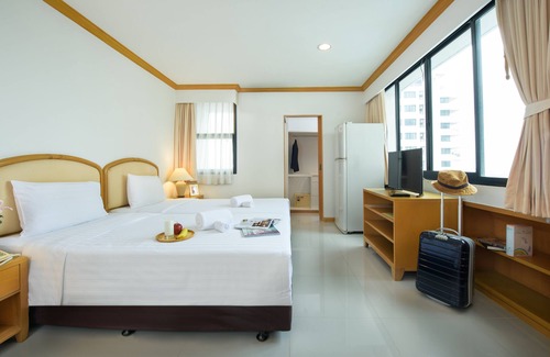 Nonthaburi Hotel | Discover Riverine Place Hotel & Residence: Family-Friendly Resort