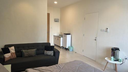Kuching Apartment | Riverine Resort Diamond, 05-A