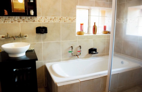Tonteldoos Cabin | Riverman Cabin: 10/10 Rated with Family-Friendly Amenities