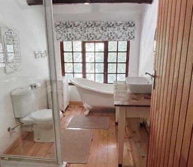 Himeville House | Rivermead: Family-Friendly Retreat with 9.8 Guest Rating