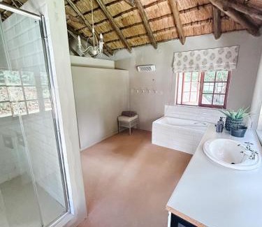 Himeville House | Rivermead: Family-Friendly Retreat with 9.8 Guest Rating