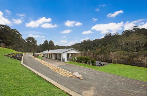 Toorloo Arm House | Rivers Edge: Family-Friendly Stay with Pool Access