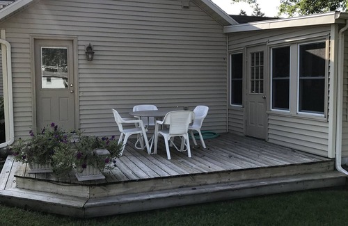 Wabasha House | Idyllic Rivers Edge Escape in Historic Wabasha