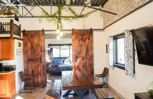 Niles Apartment | Guest Rated: Rivers Edge Lofts - Family-Friendly Retreat