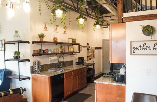 Niles Apartment | Guest Rated: Rivers Edge Lofts - Family-Friendly Retreat