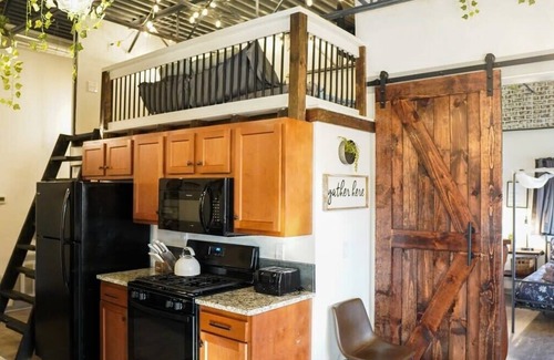 Niles Apartment | Guest Rated: Rivers Edge Lofts - Family-Friendly Retreat