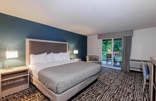 Cherokee Hotel | Rivers Edge Motel: Family-Friendly with Top Guest Ratings