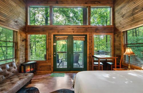 Robbinsville Hotel | Exceptional Family Retreats at Rivers Edge Treehouses