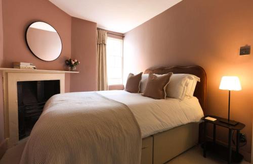 Upper Town Apartment | Rivers Street Quarters