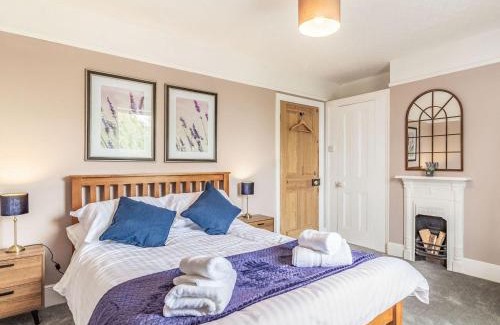 Beccles House | Pet-Friendly Holiday Homes in Beccles, UK - 10/10 Rating