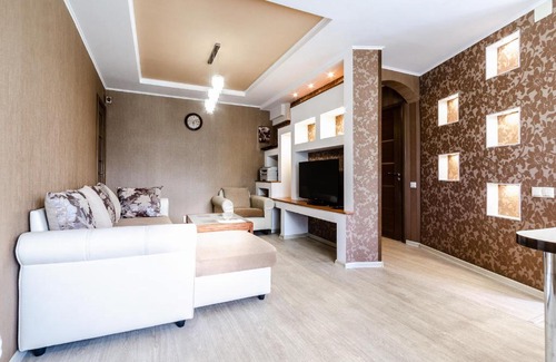 Pskov Old Town Apartment | Top-Rated Stay at RiverSide Center: Unforgettable Experience