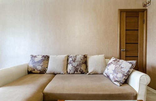 Pskov Old Town Apartment | Top-Rated Stay at RiverSide Center: Unforgettable Experience