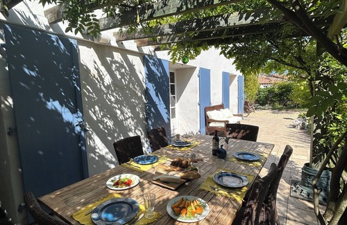Mornac-sur-Seudre House | Riverside 4 bedroom House in a stunning village, close to miles of beaches