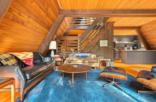 Rhododendron Cabin | Cozy Riverside A-frame with Private Deck & Spa Amenities