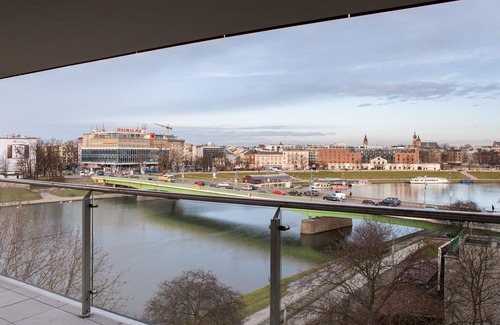City Centre Apartment | Pet-Friendly Riverside Aparthotel - Rated 9.6/10