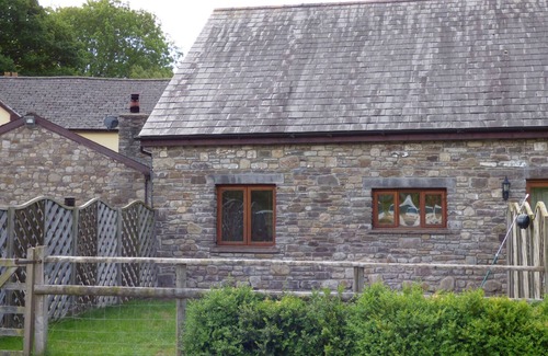 Gilwern Cottage | Riverside Barn: Family-Friendly Cottage with Pool & Kitchen