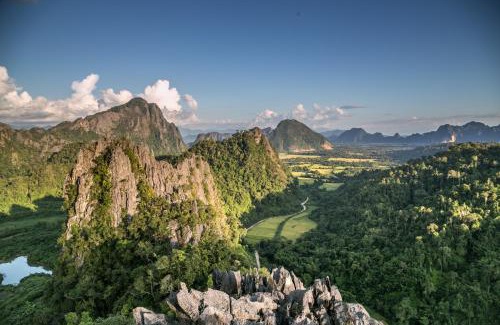 Vang Vieng Resort | Riverside Boutique Resort in Vang Vieng - Guest Rated 9.1/10