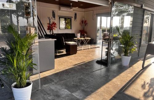 Jabalpur House | Idyllic Riverside Burrows: Pet Friendly & Family Approved