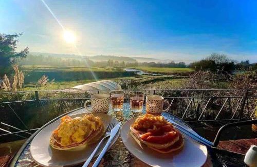 Lampeter Ski Chalet | Pet-Friendly Riverside Chalet in Lampeter, West Wales
