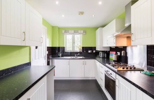 Evesham House | Riverside Cottage: Guest Rated 10/10 with Pool & Breakfast